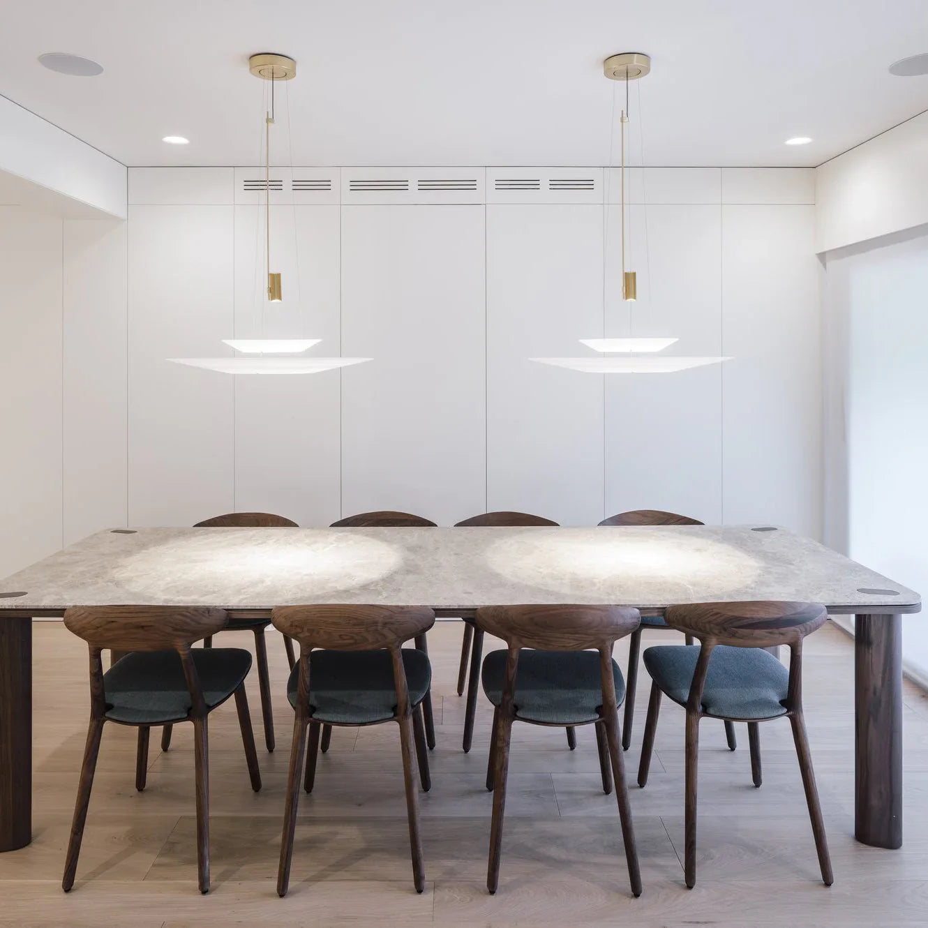 Flying Eagle Modern Living Room Chandelier - YhLamps