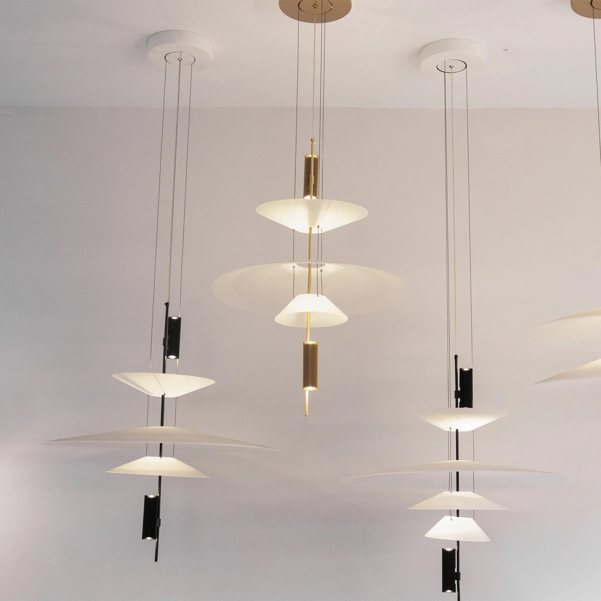 Flying Eagle Modern Living Room Chandelier - YhLamps