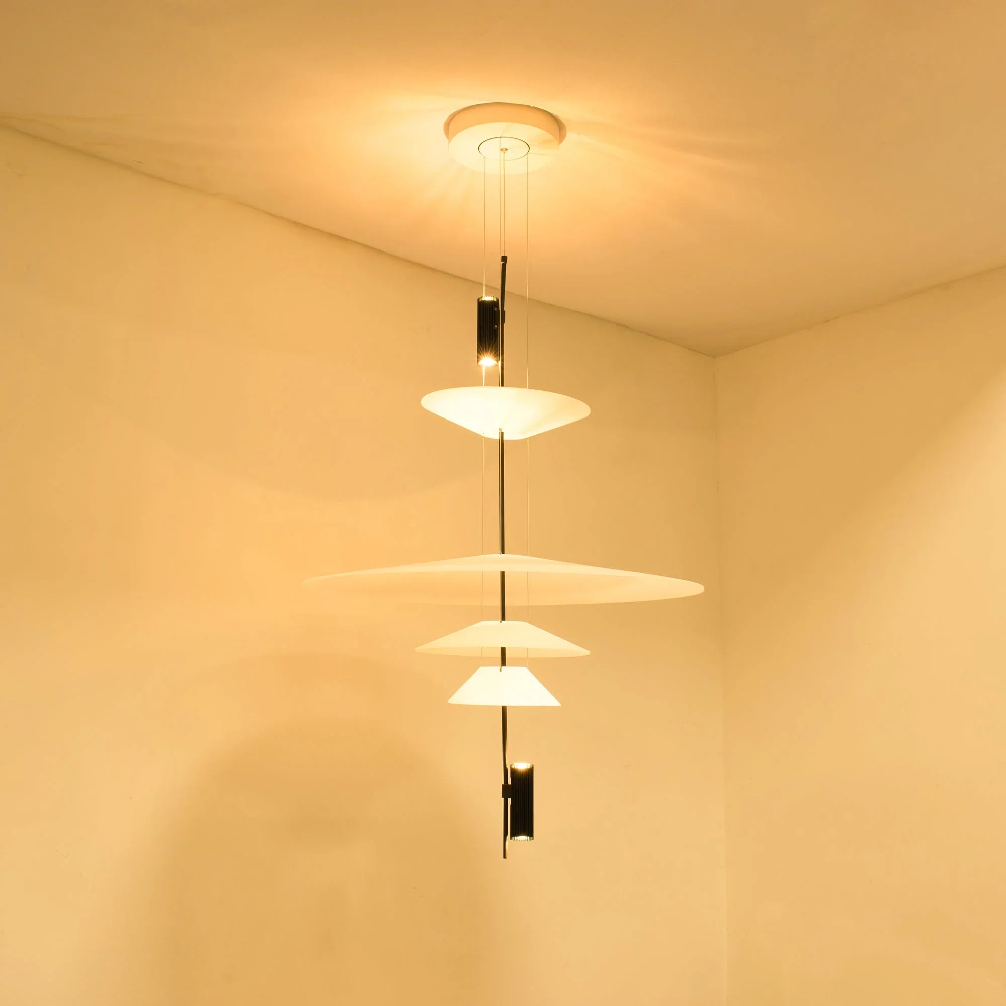 Flying Eagle Modern Living Room Chandelier - YhLamps