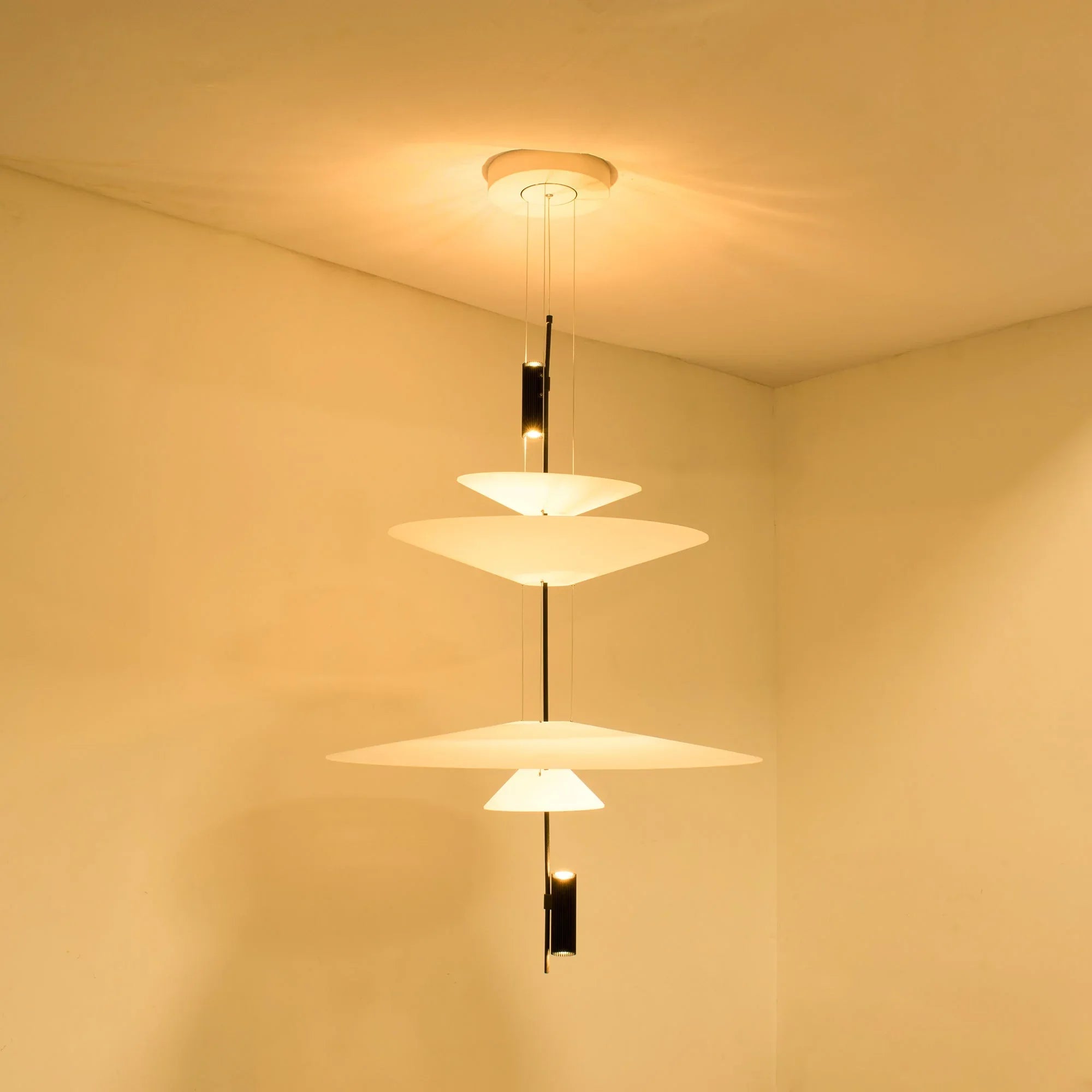 Flying Eagle Modern Living Room Chandelier - YhLamps