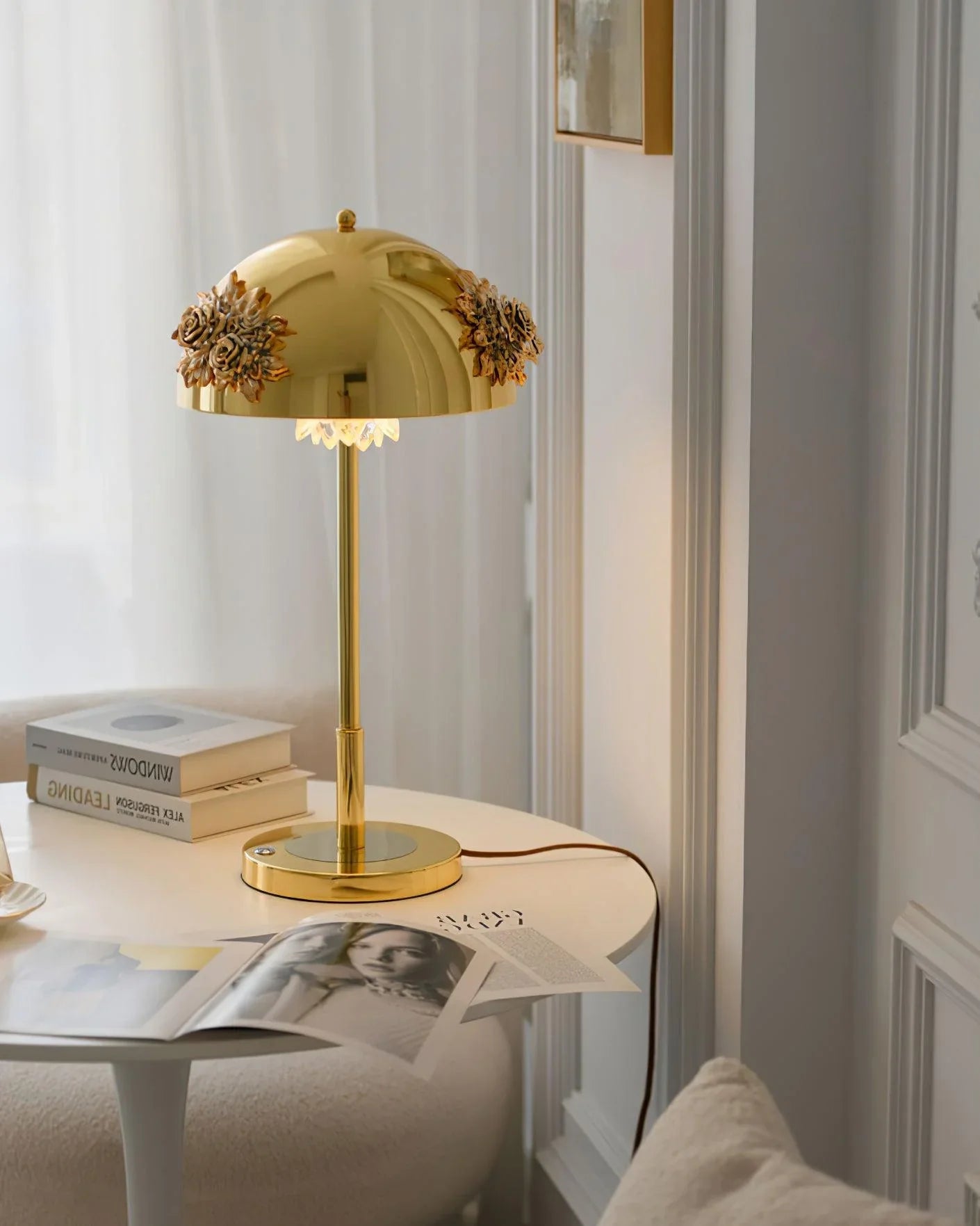 Meni Table Built-in Battery Lamp - YhLamps