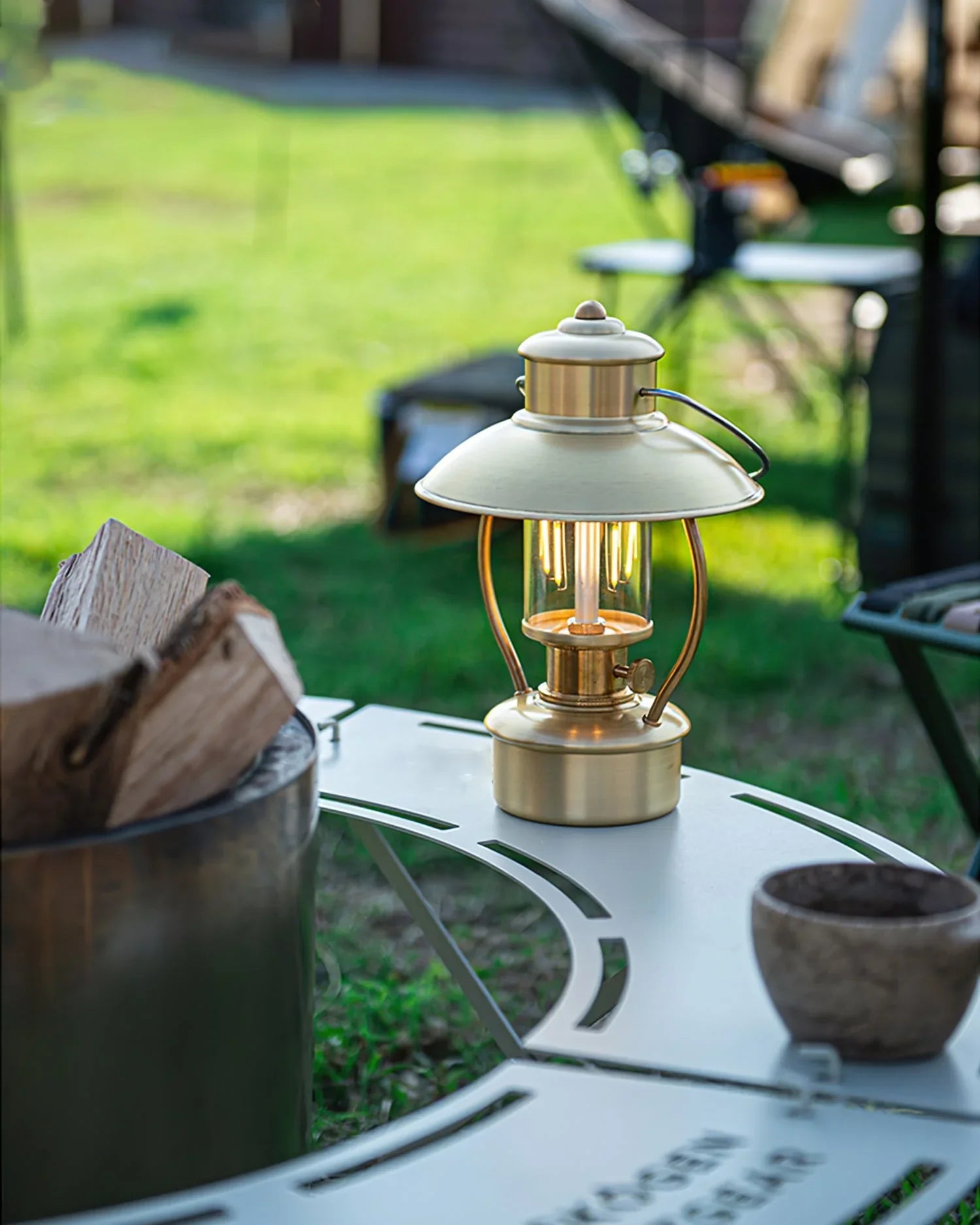 N80 Lantern Outdoor Table Lamp - YhLamps