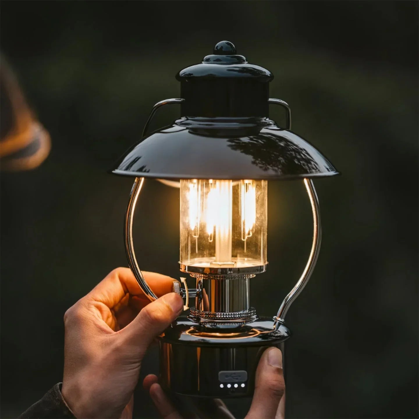 N80 Lantern Outdoor Table Lamp - YhLamps