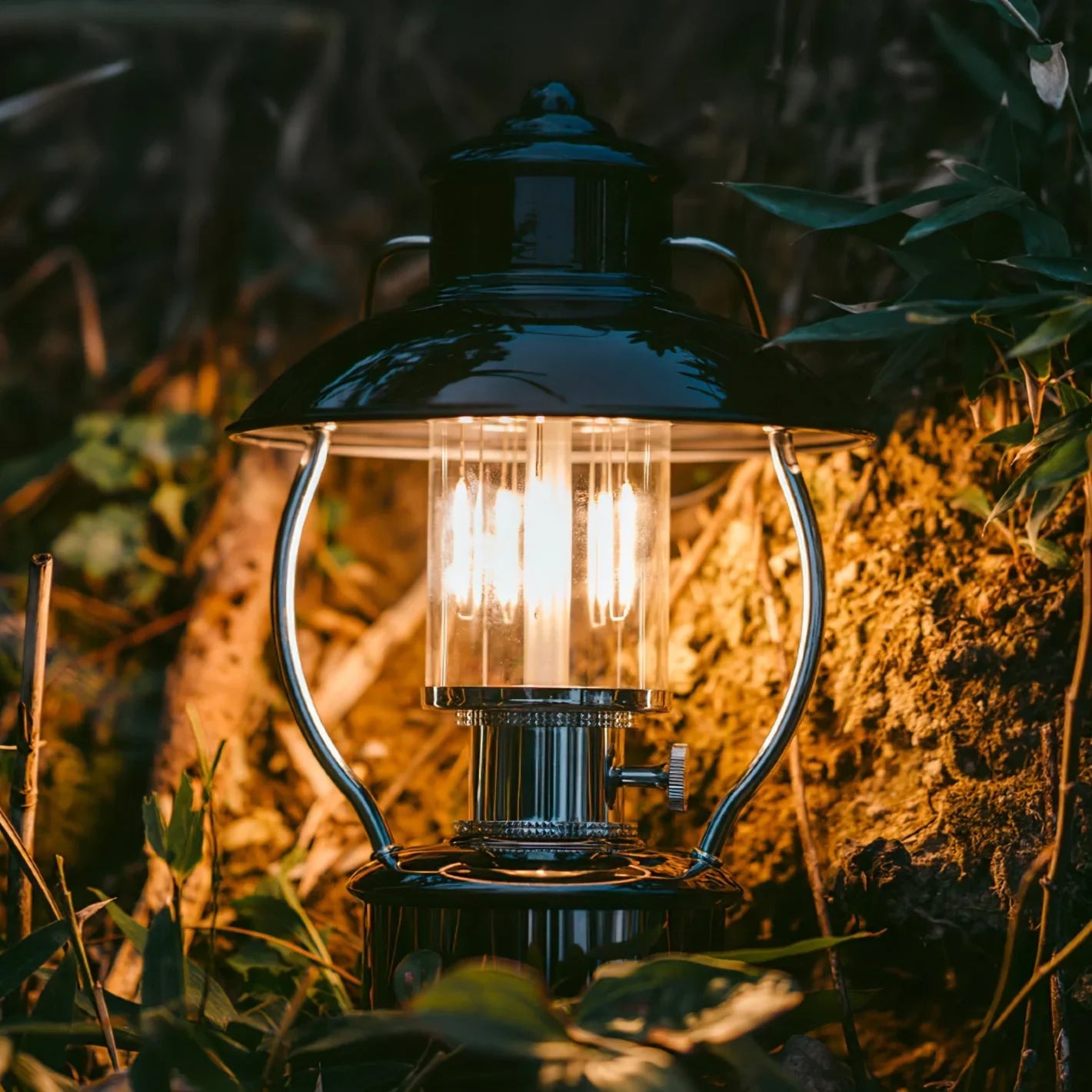 N80 Lantern Outdoor Table Lamp - YhLamps