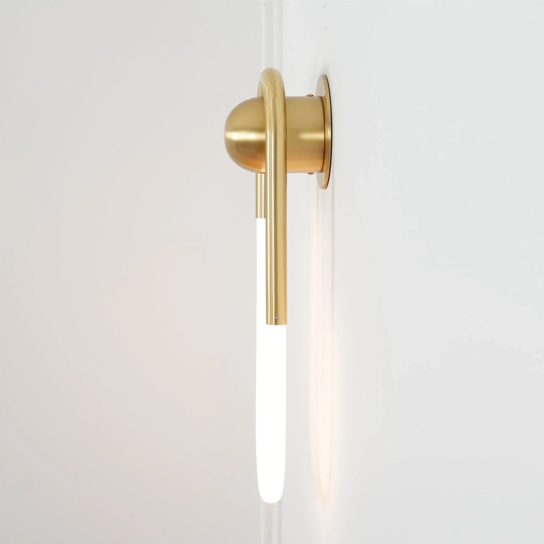 Rudi Loop Wall Lamp - YhLamps