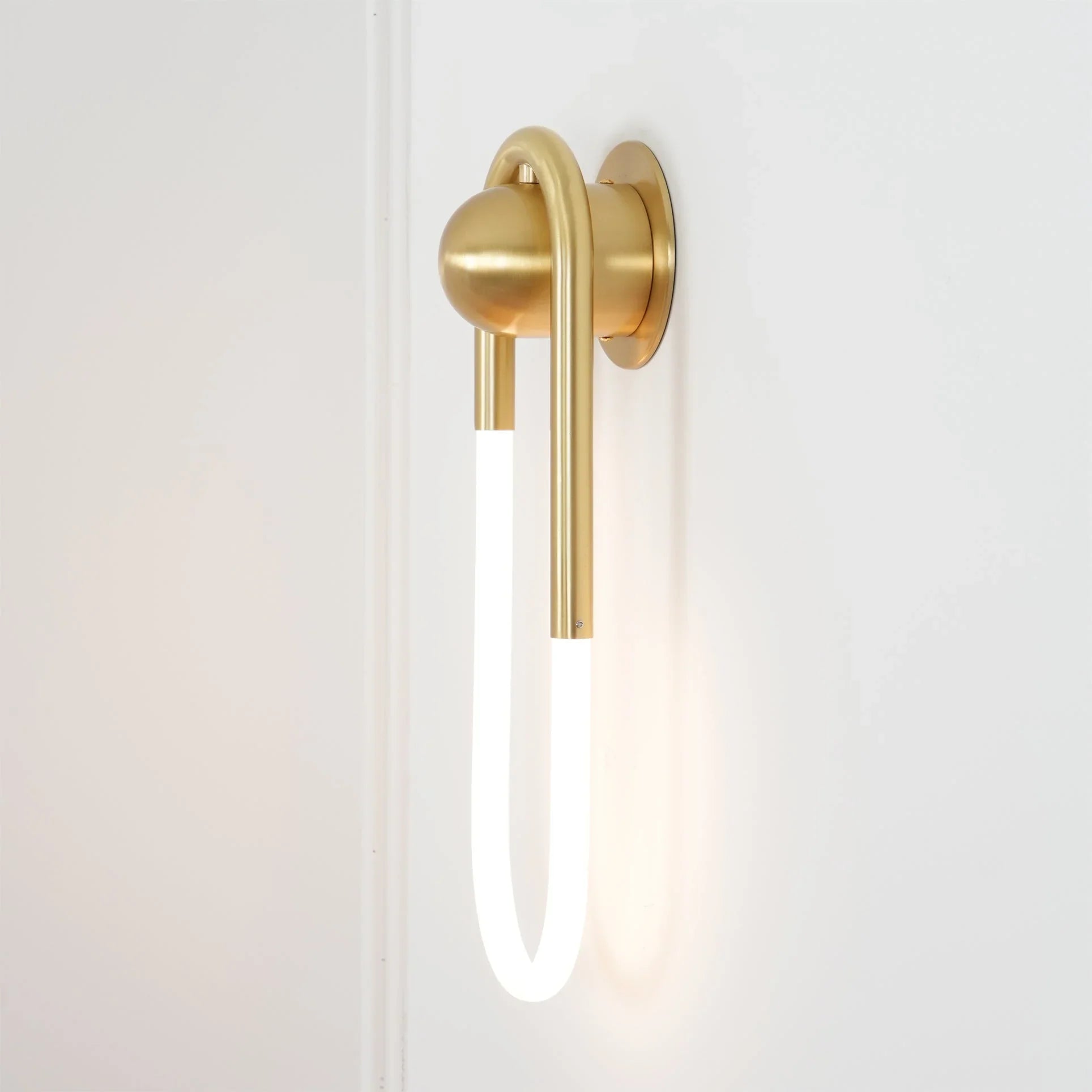 Rudi Loop Wall Lamp - YhLamps